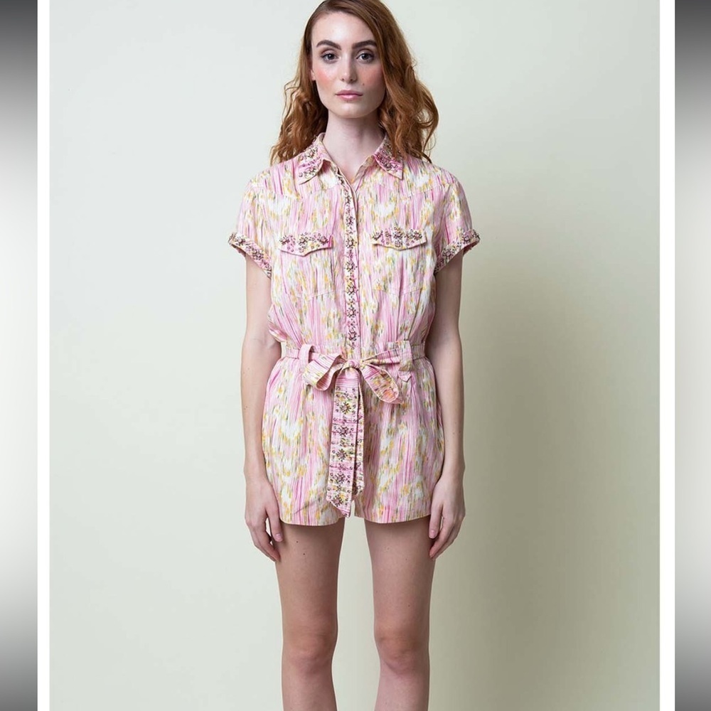 La Fuori- Anthropologie Pink Green Embroidered Romper- CiriOut Size‎ Medium 🔲